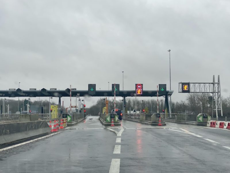 Driving to the Alps. Image © PlanetSKI